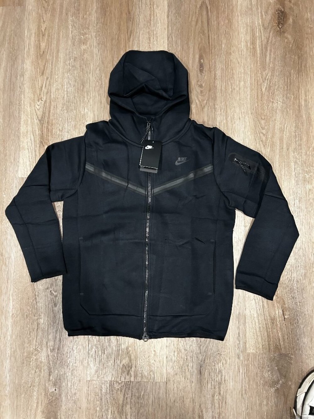 Nike black small tech